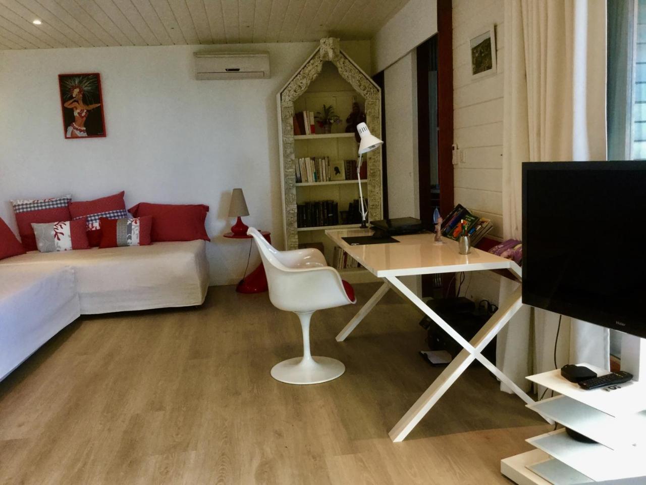 Fare Sunny Hotel Пунауиа Екстериор снимка